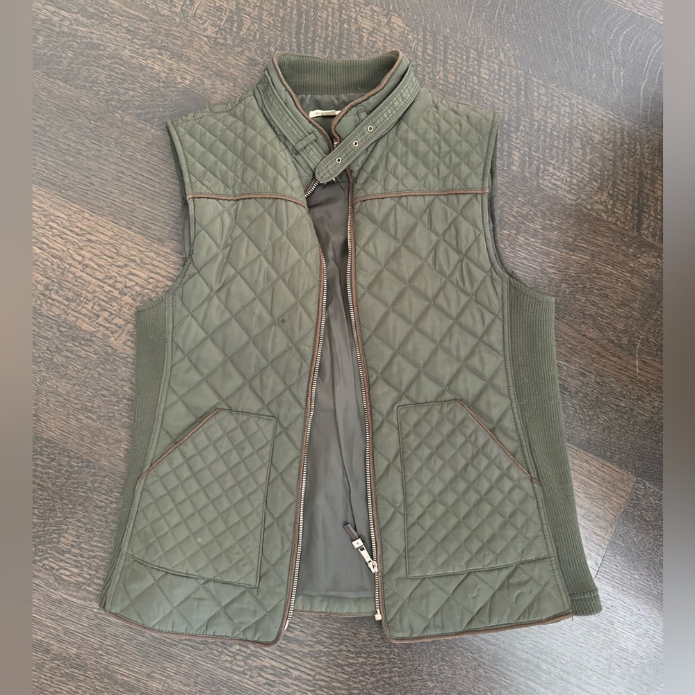 Green vest